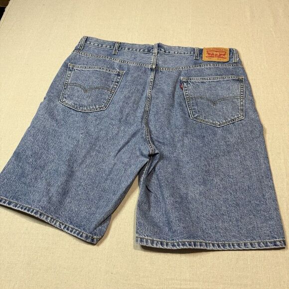 Size 42 Levi’s 550 Jean Shorts 10” Inseam Mens Denim Shorts Dad Shorts - Picture 1 of 6